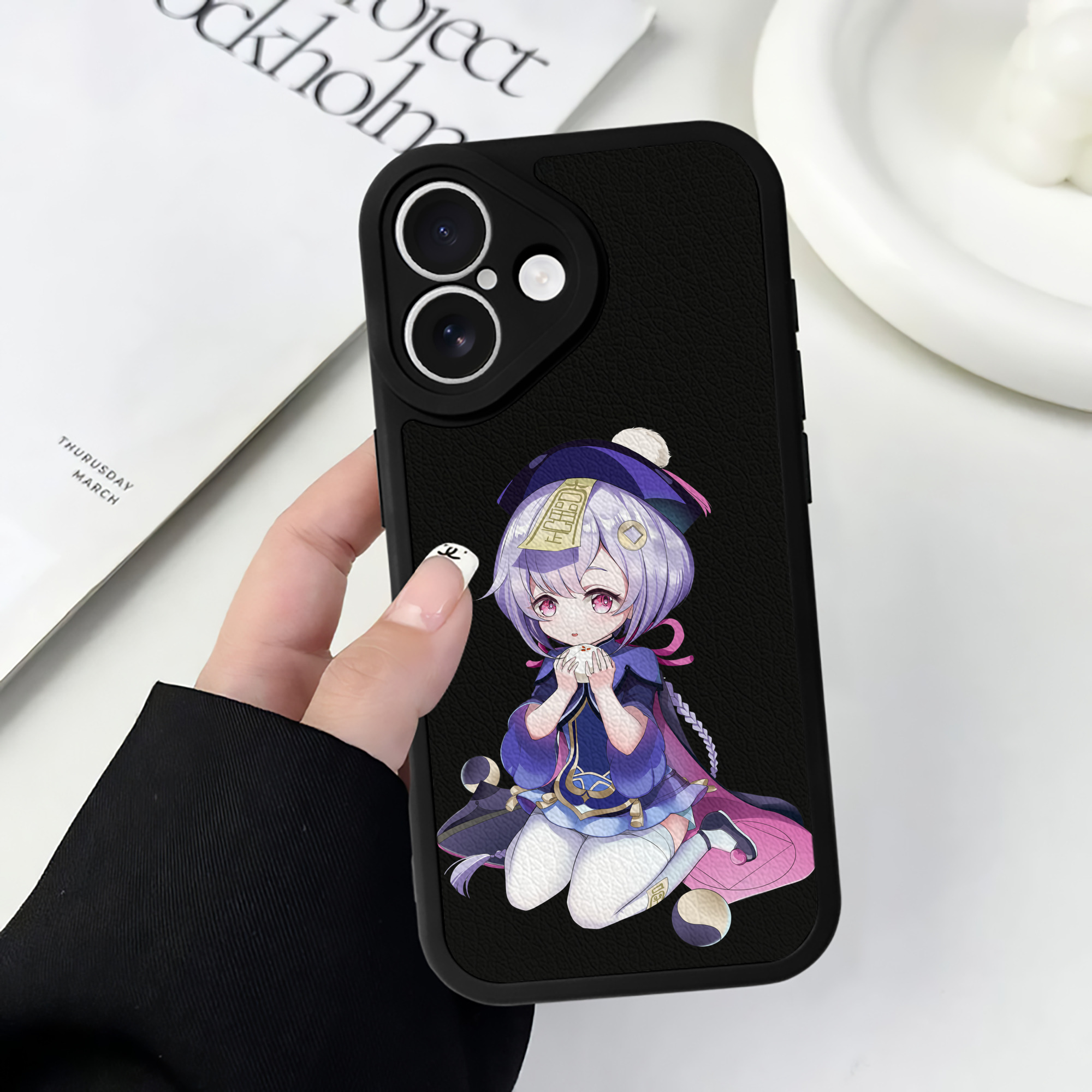 げんし神 七七 なな  genshin Nana 【iPhone 16シリーズ対応】シリコンスマホケース（レザー調） 材質：シリコン